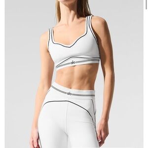 ALO Yoga Women's White Sports Bra and Leggings Set
